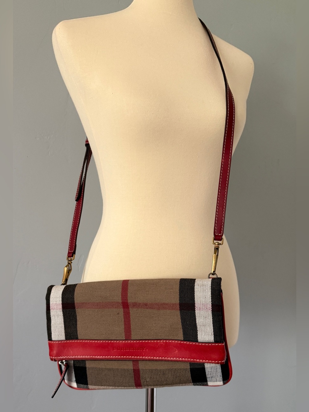 Burberry House Check Jute Clutch Crossbody Red Leather Trim - Picture 1 of 13